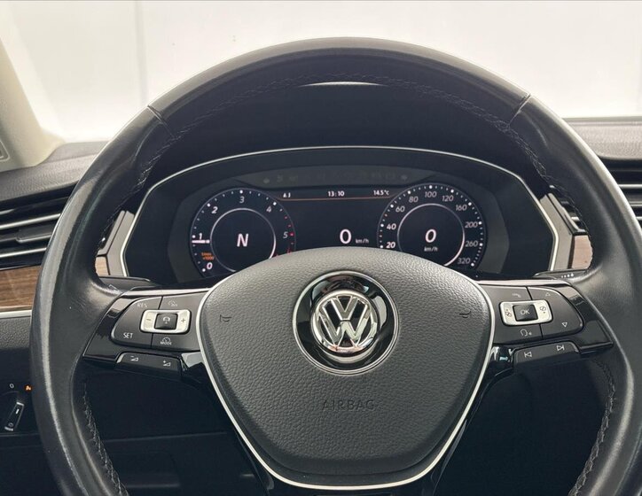 Volkswagen Passat Kombi 2,0 l 176 kw