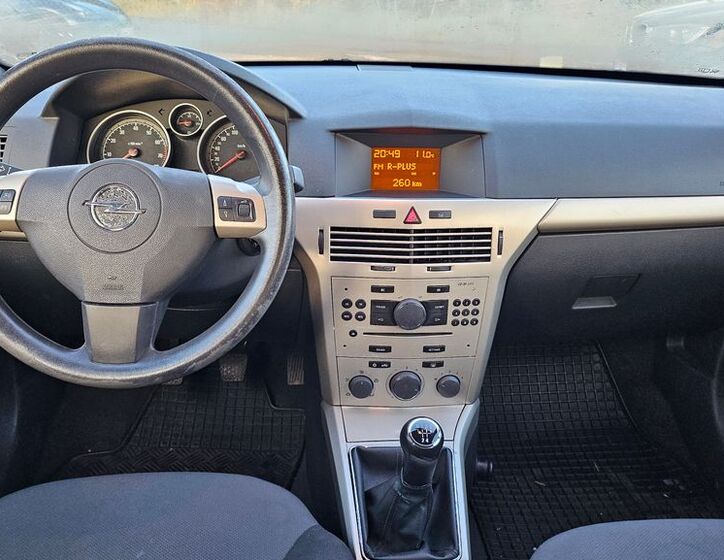 Opel Astra 9