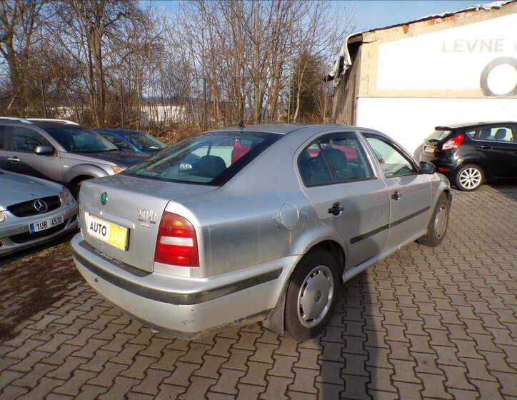 Škoda Octavia Hatchback 1,6 l 55 kw