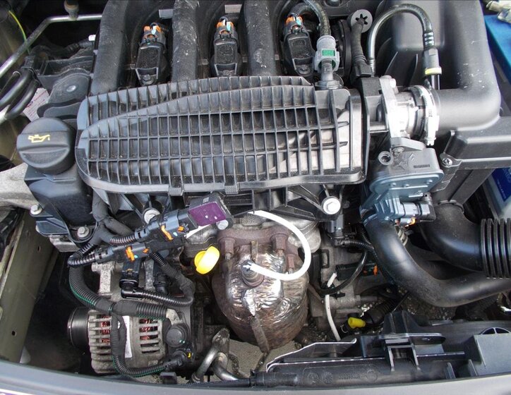 Peugeot 208 Hatchback 1,2 l 60 kw