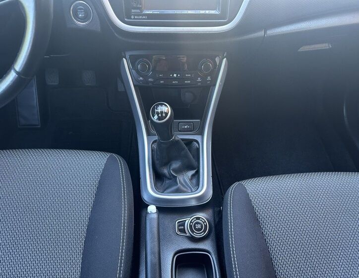 Suzuki SX4 S-Cross 13