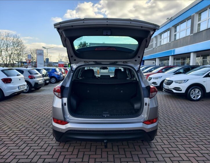 Hyundai Tucson SUV 1,7 l 85 kw