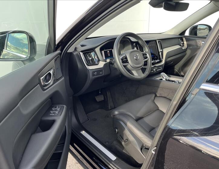 Volvo XC60 6
