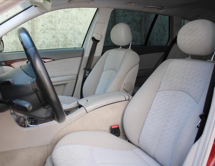 Mercedes-Benz Třídy E 12