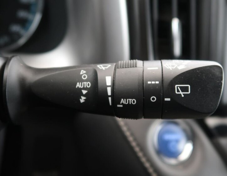 Toyota RAV4 SUV / Terénní 2,5 l 114 kw