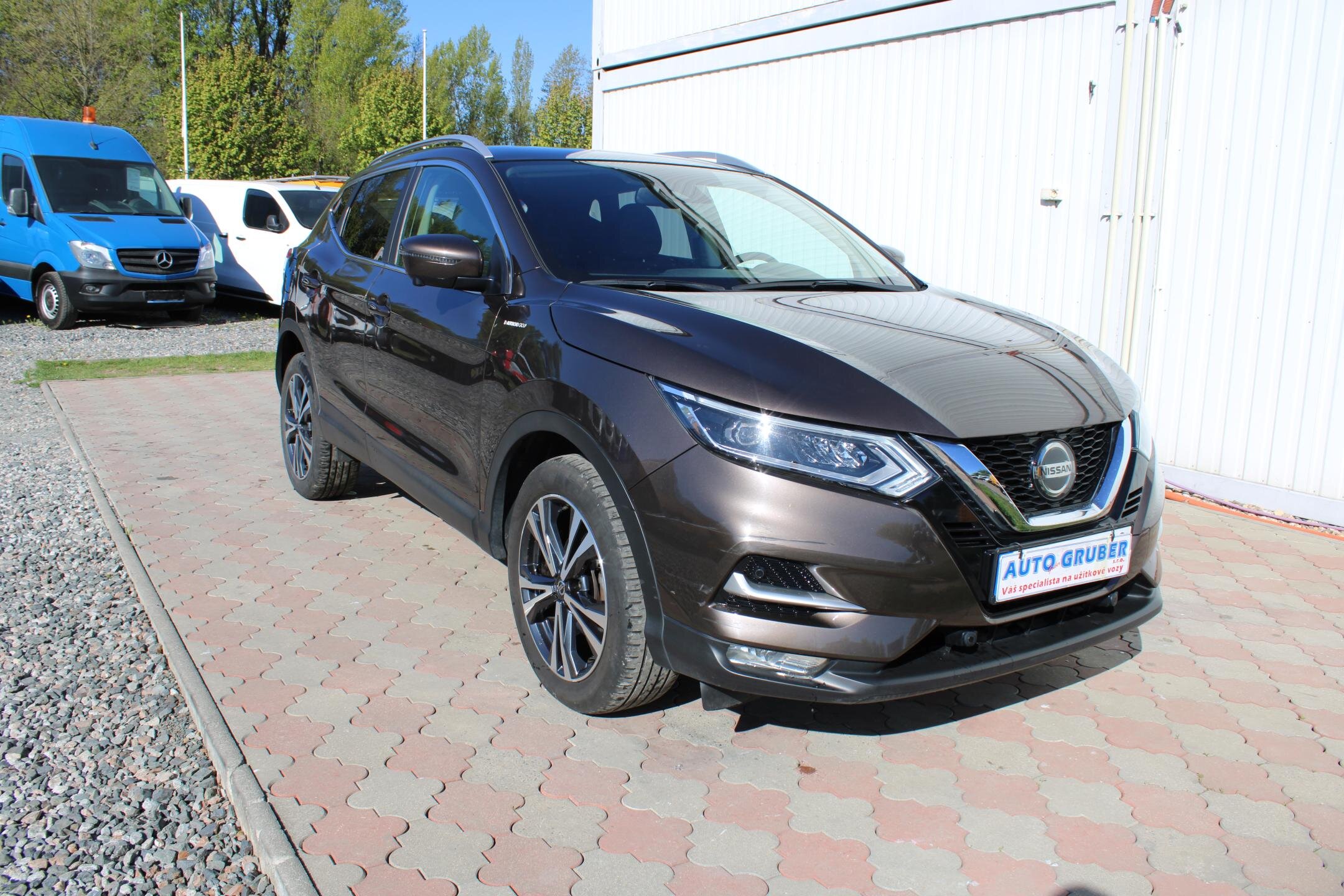 Nissan Qashqai SUV / Terénní 1,3 l 117 kw