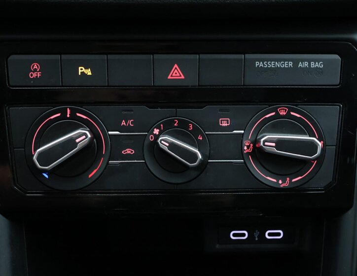 Volkswagen T-Cross SUV 999,0 70 kw