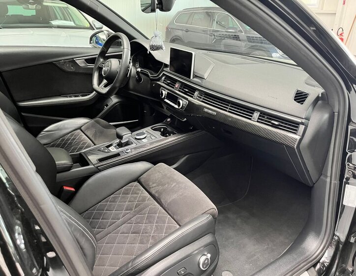 Audi RS4 Kombi 2,9 l 331 kw