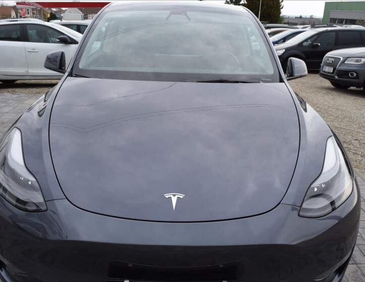 Tesla Model Y SUV / Terénní 0,0 378 kw