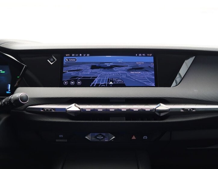 DS Automobiles DS4 Hatchback 1,6 l 132 kw