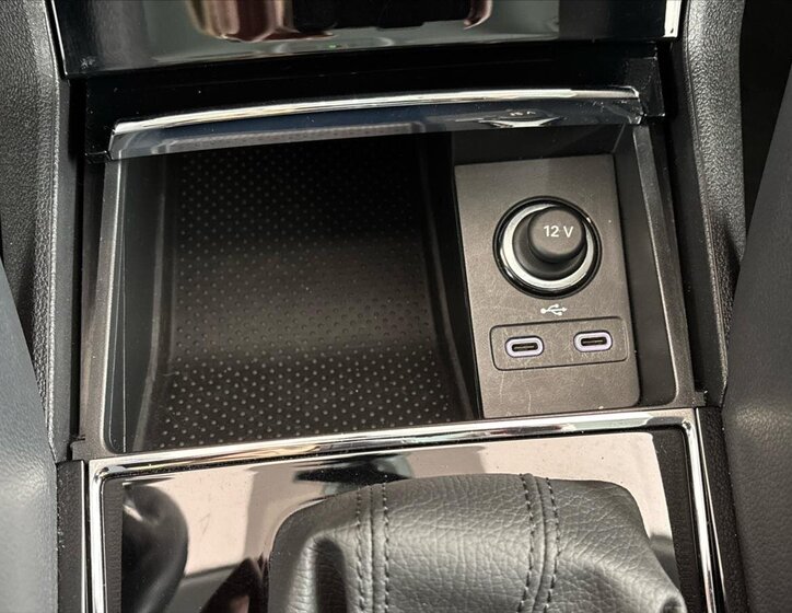 Škoda Karoq SUV / Terénní 1,5 l 110 kw