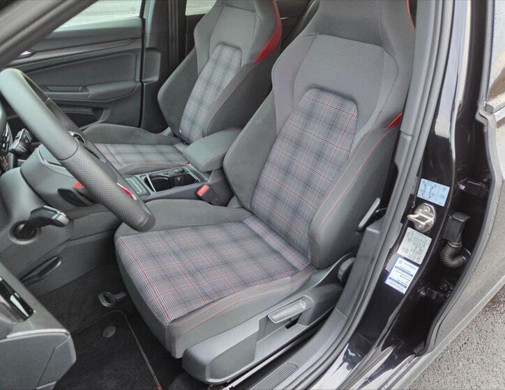 Volkswagen Golf Hatchback 2,0 l 180 kw