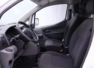 Nissan NV200 10