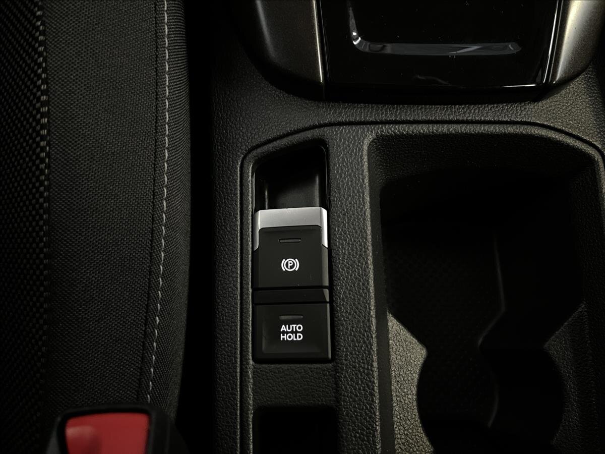 Volkswagen T-Roc SUV / Terénní 1,5 l 110 kw