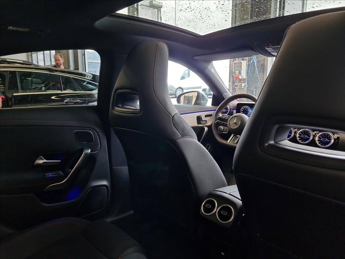 Mercedes-Benz CLA Sedan 2,0 l 110 kw