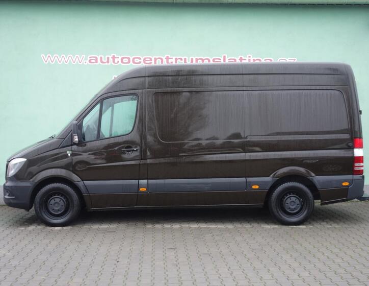 Mercedes-Benz Sprinter 2
