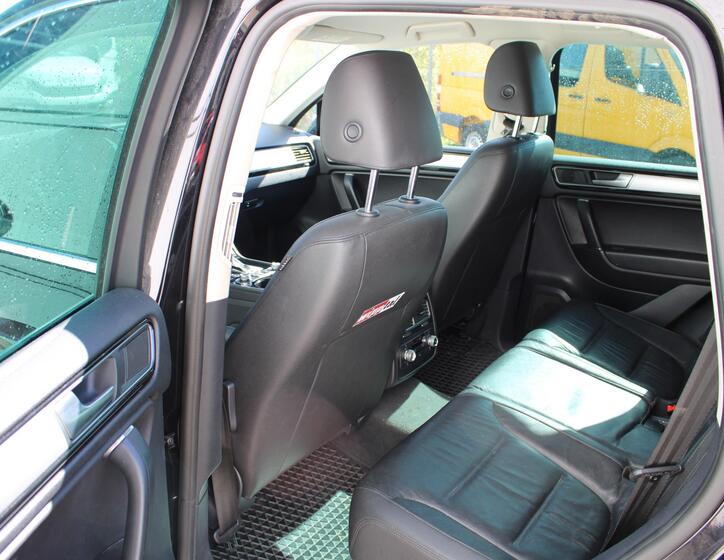 Volkswagen Touareg 9