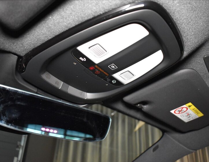 Volvo XC40 SUV / Terénní 2,0 l 120 kw