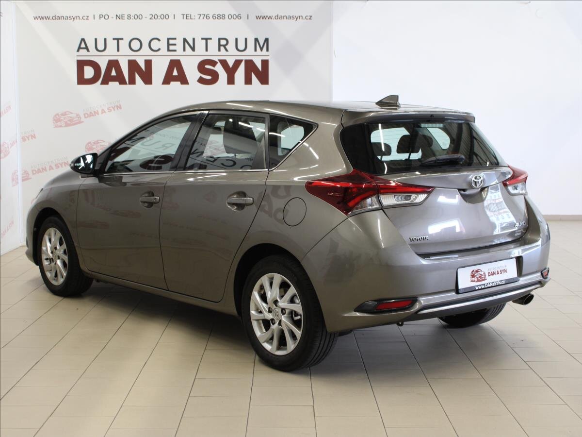 Toyota Auris Hatchback 1,2 l 85 kw