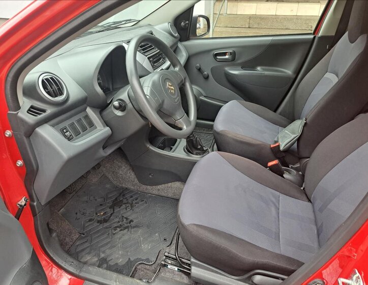 Suzuki Alto Hatchback 996,0 50 kw