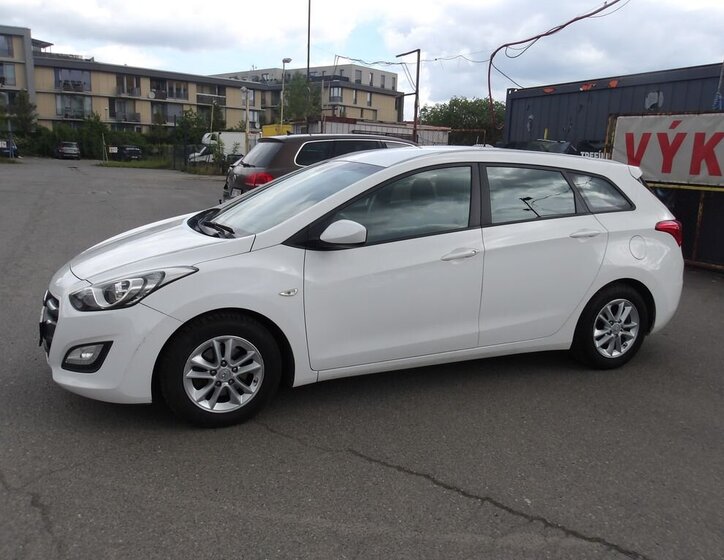 Hyundai i30 Kombi 1,6 l 88 kw
