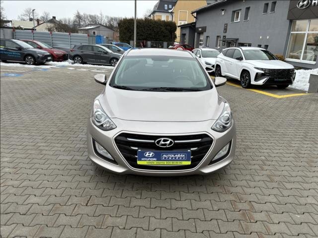 Hyundai i30 Kombi 1,6 l 99 kw