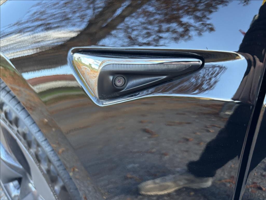 Tesla Model 3 Sedan 0,0 239 kw