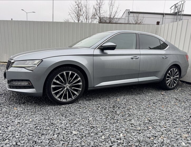 Škoda Superb Sedan / Limuzína 2,0 l 110 kw