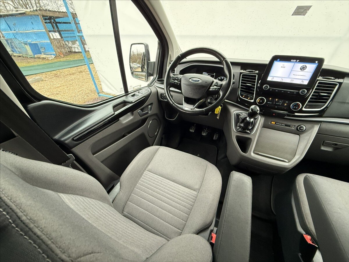 Ford Tourneo Custom MPV 2,0 l 125 kw