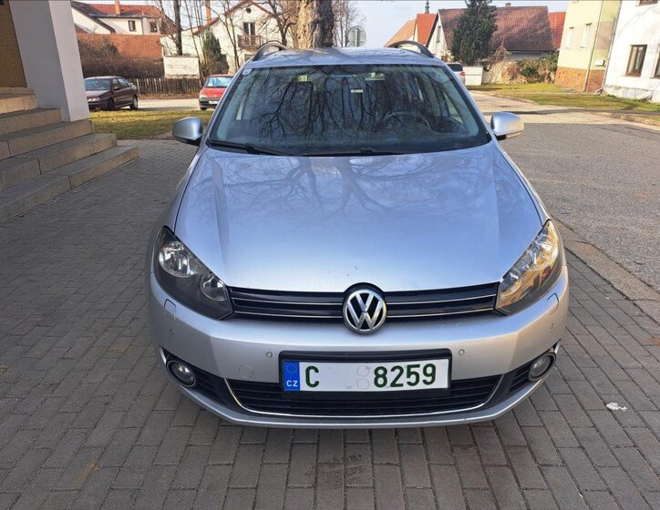 Volkswagen Golf Kombi 1,6 l 77 kw