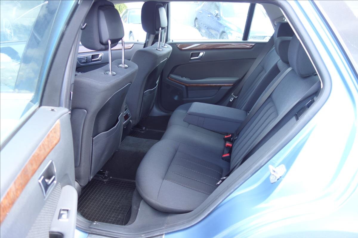 Mercedes-Benz Třídy E Kombi 3,0 l 195 kw