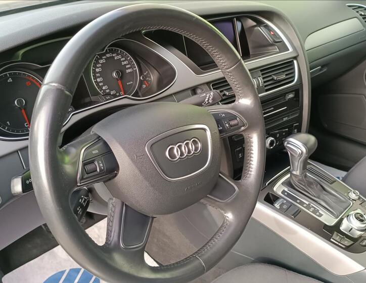 Audi A4 12