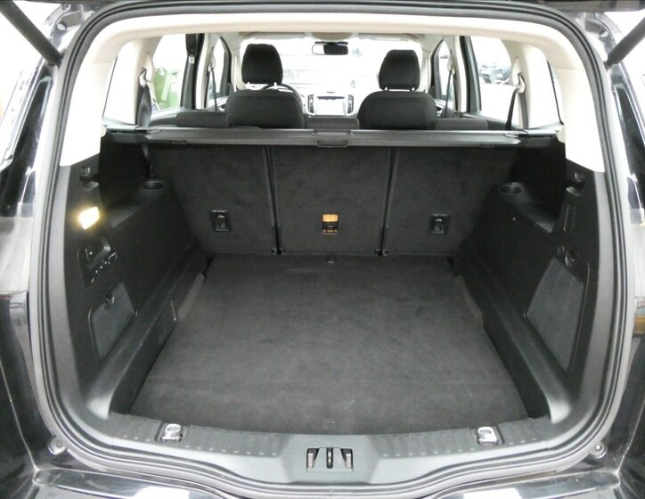 Ford S-MAX MPV 2,0 l 110 kw