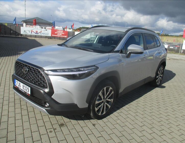 Toyota Corolla Cross 1