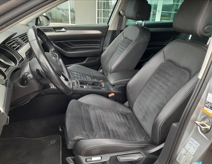 Volkswagen Passat Kombi 1,5 l 110 kw