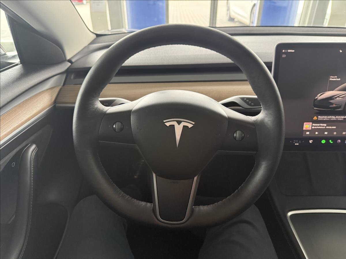 Tesla Model 3 Sedan / Limuzína 0,0 366 kw
