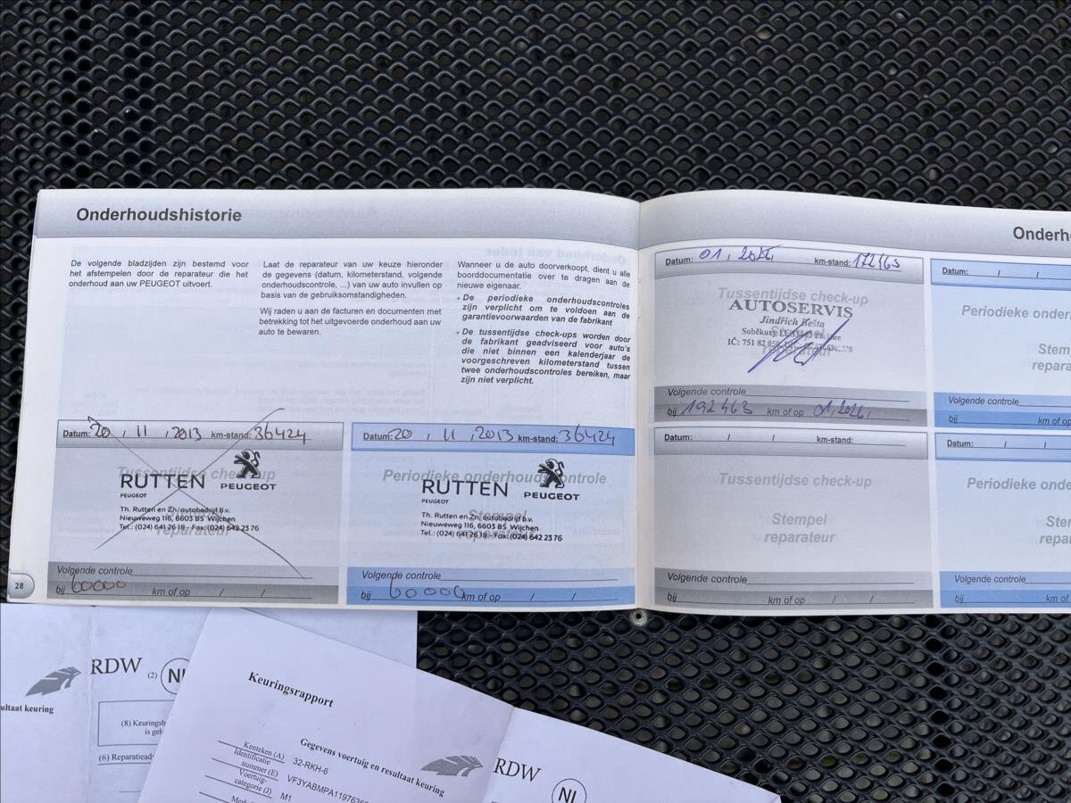 Peugeot Boxer Kombi 2,2 l 88 kw