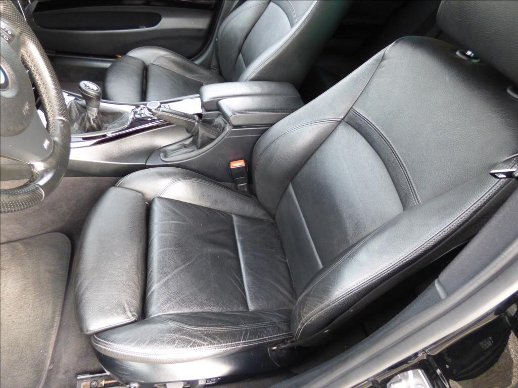 BMW Řada 3 Kombi 3,0 l 180 kw