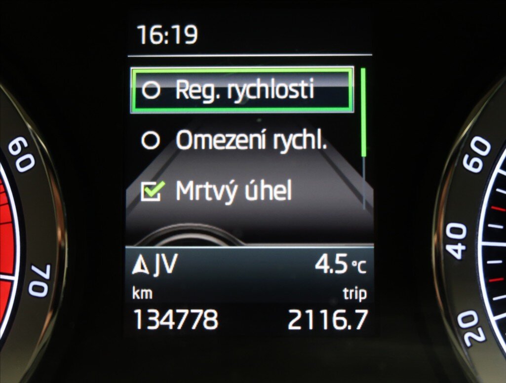 Škoda Karoq SUV / Terénní 1,5 l 110 kw