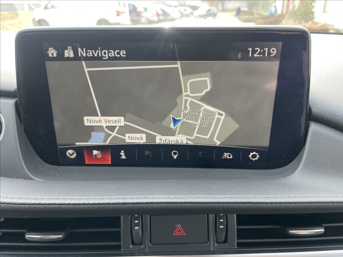 Mazda 6 Sedan / Limuzína 2,0 l 121 kw