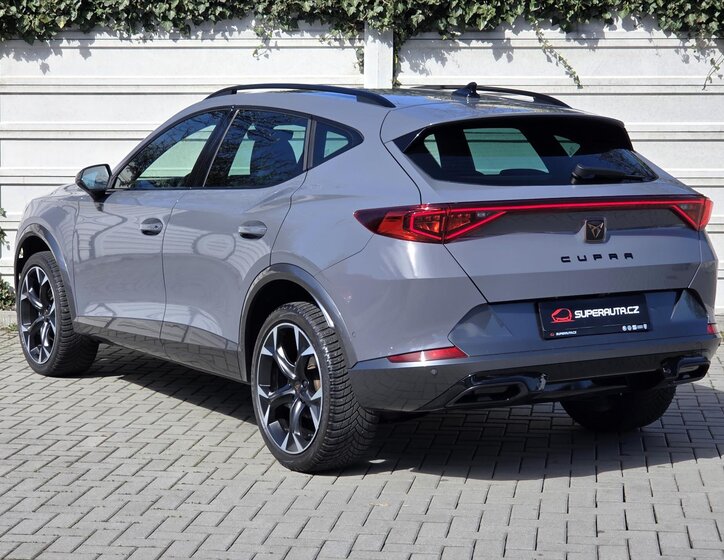 Cupra Formentor SUV / Terénní 2,0 l 140 kw