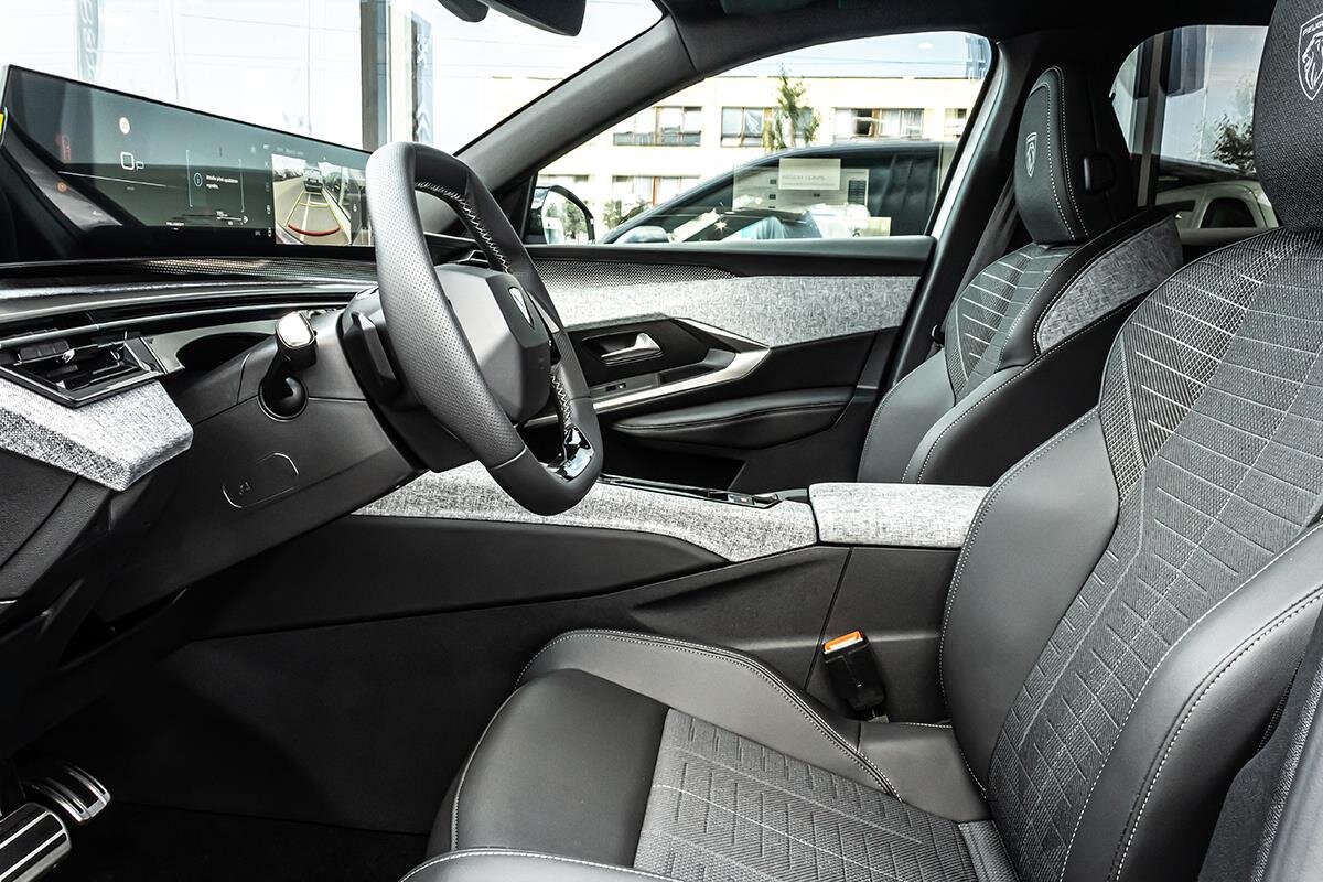 Peugeot 3008 SUV 1,2 l 105 kw