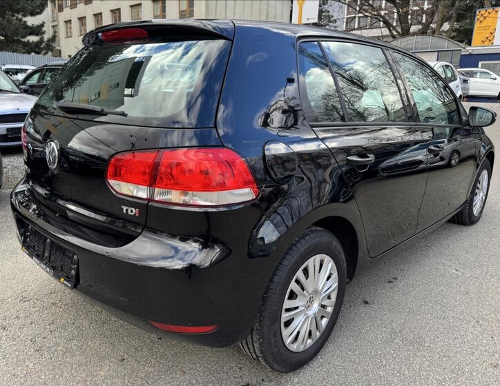 Volkswagen Golf Hatchback 1,6 l 77 kw