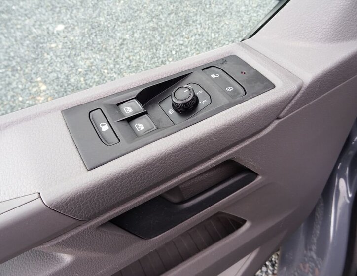 Volkswagen Transporter Skříň 2,0 l 110 kw