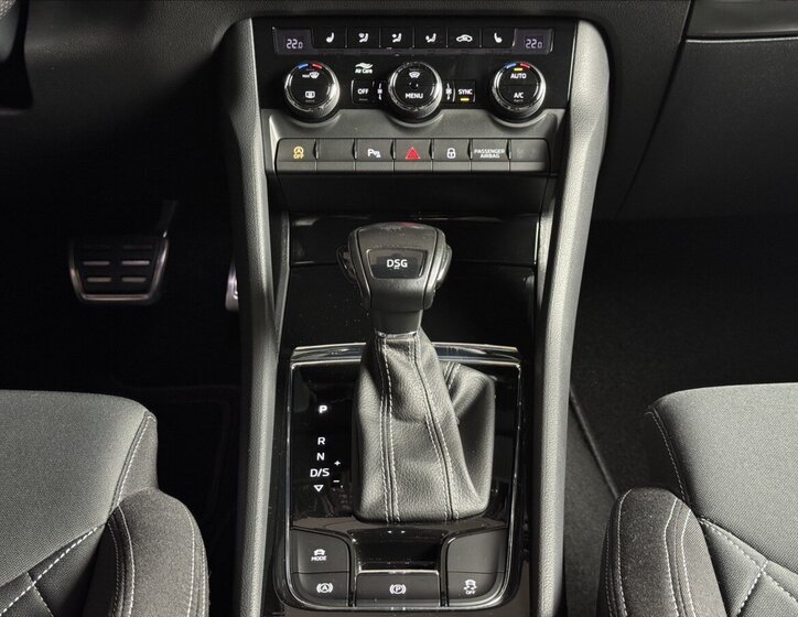 Škoda Karoq SUV 1,5 l 110 kw