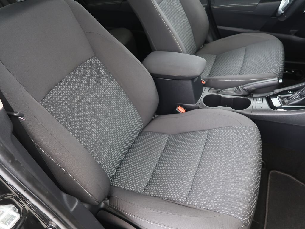 Toyota Corolla Sedan 1,6 l 97 kw