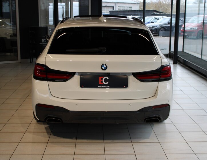 BMW Řada 5 Kombi 3,0 l 210 kw