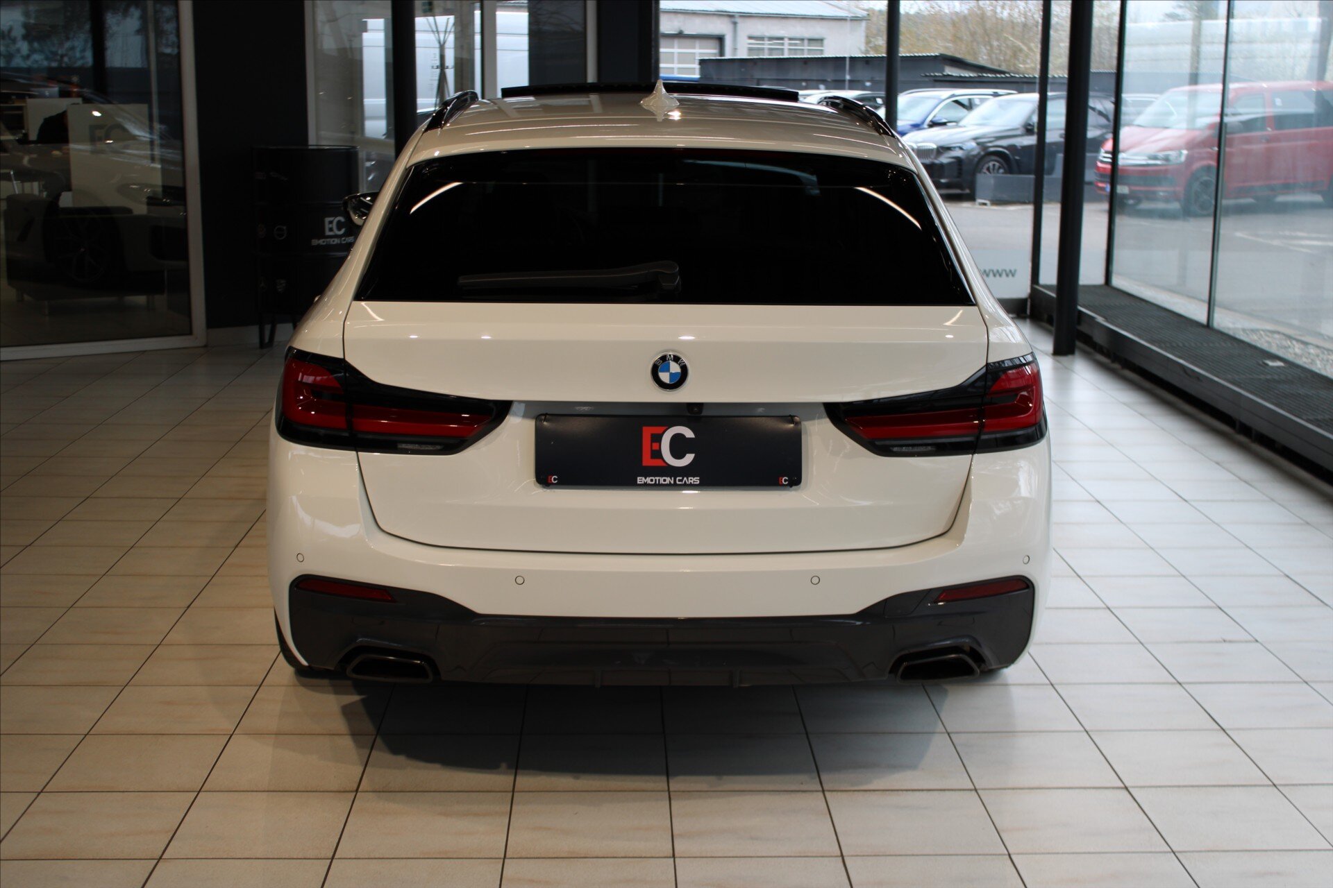 BMW Řada 5 Kombi 3,0 l 210 kw