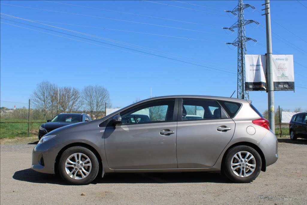 Toyota Auris Hatchback 1,3 l 73 kw