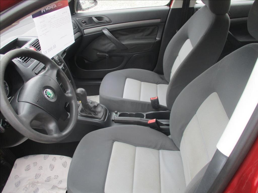 Škoda Octavia Sedan / Limuzína 1,6 l 75 kw